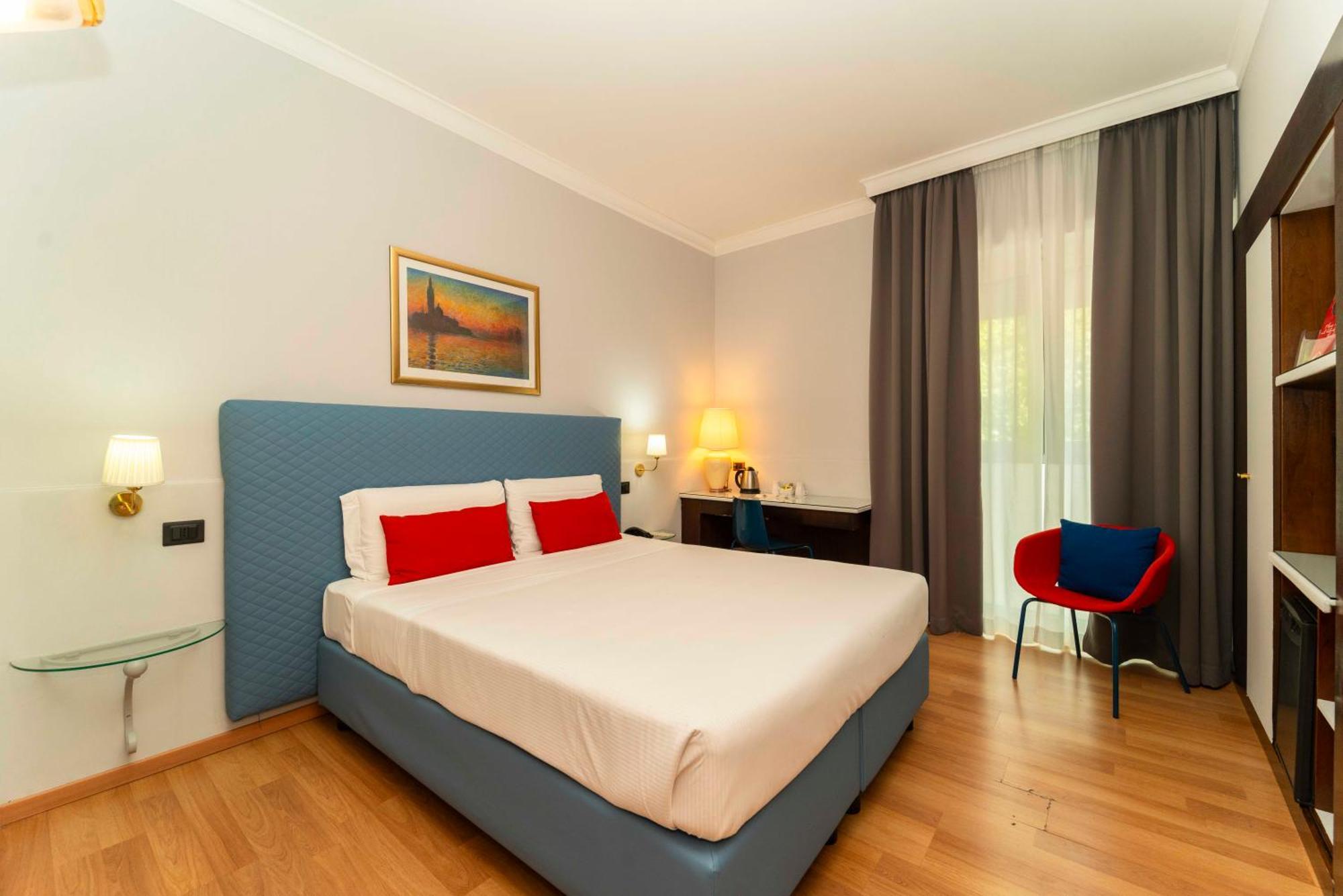 Hotel Torino Royal Esterno foto
