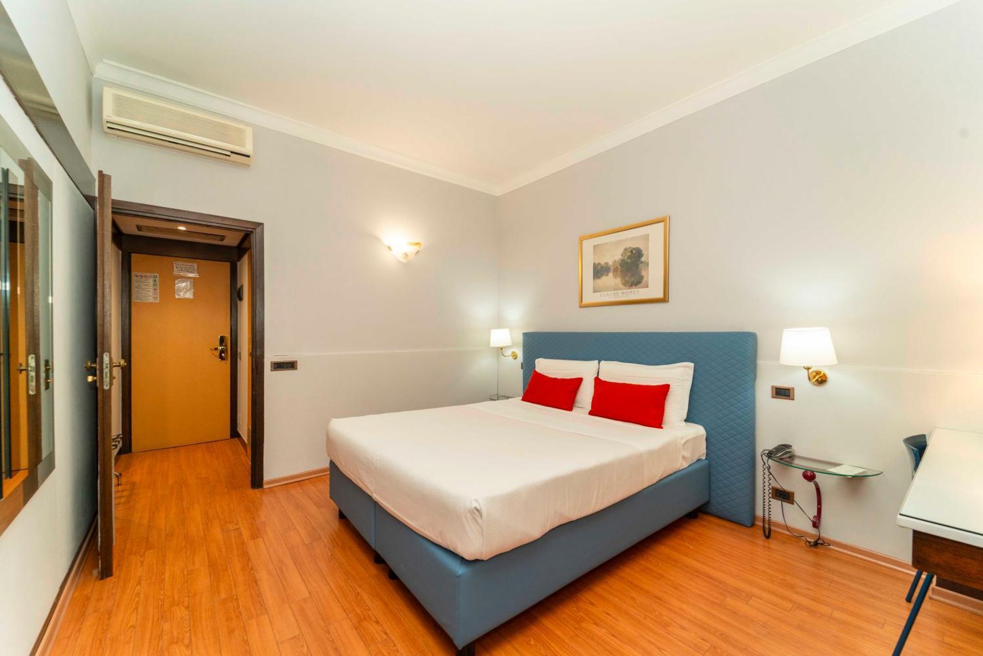 Hotel Torino Royal Esterno foto